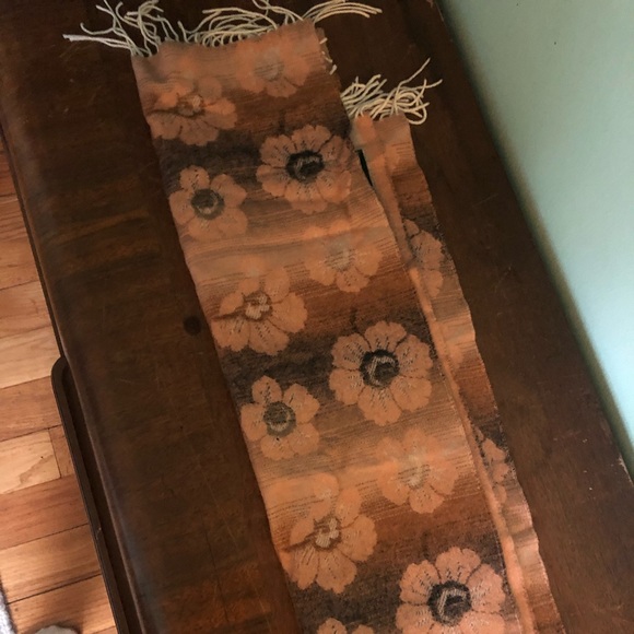 Vintage 70s wool scarf with floral detail - Picture 1 of 4